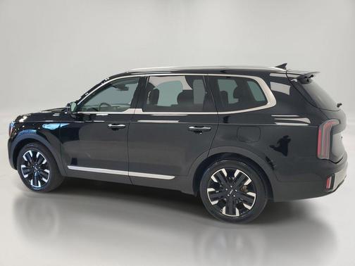 Ebony Black 2024 Kia Telluride SX Prestige