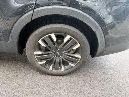 Ebony Black 2024 Kia Telluride SX Prestige
