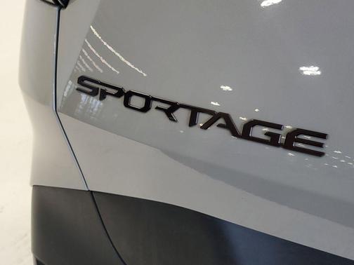 Wolf Gray 2025 Kia Sportage X-Line