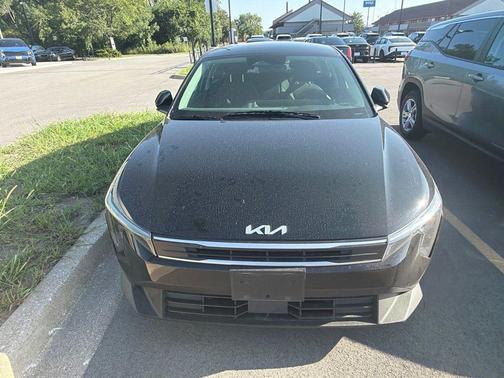 Aurora Black Pearl 2025 Kia K4 LXS