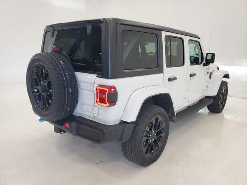Bright White Clearcoat 2023 Jeep Wrangler 4xe Sahara