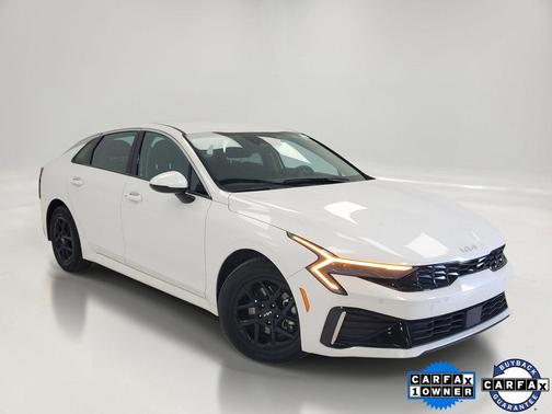 Snow White Pearl 2025 Kia K5 LXS