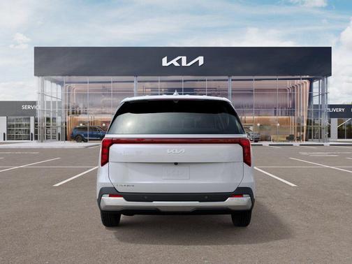 Snow White Pearl 2026 Kia Carnival LXS