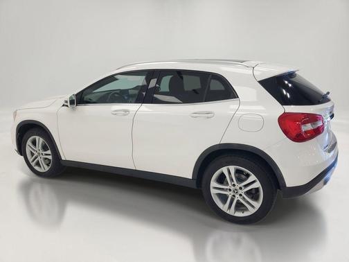 Polar White 2019 Mercedes-Benz GLA 250 4MATIC