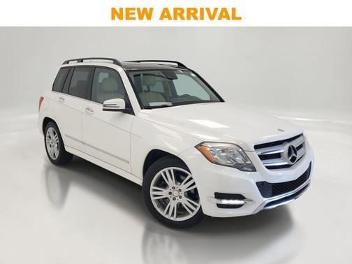 White 2015 Mercedes-Benz GLK-Class GLK 350 4MATIC