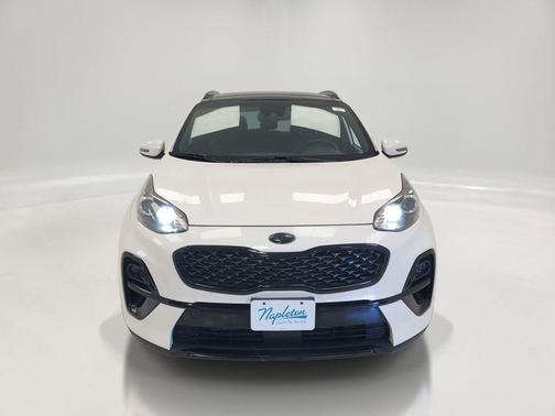 Snow White Pearl 2022 Kia Sportage S