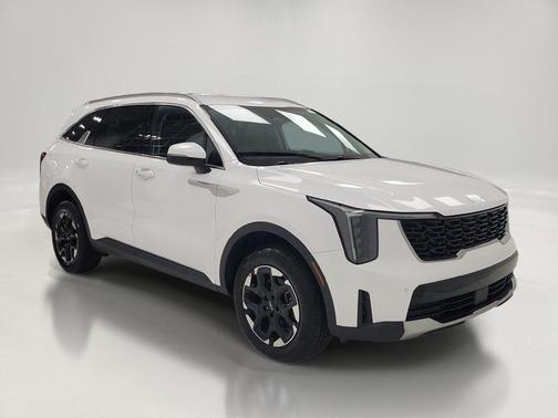 Glacial White Pearl 2024 Kia Sorento S