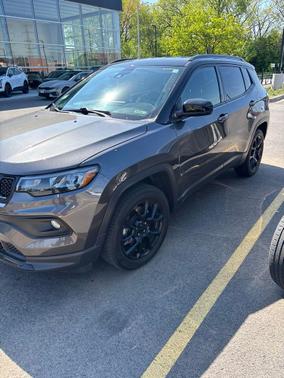 Granite Crystal Metallic Clearcoat 2023 Jeep Compass Latitude