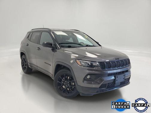 Granite Crystal Metallic Clearcoat 2023 Jeep Compass Latitude