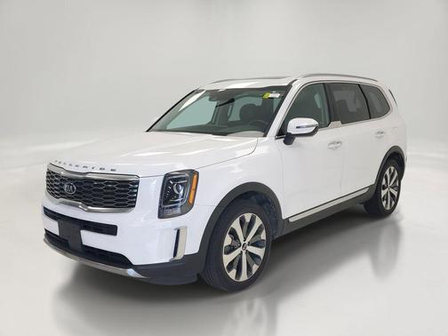Glacial White Pearl 2021 Kia Telluride S
