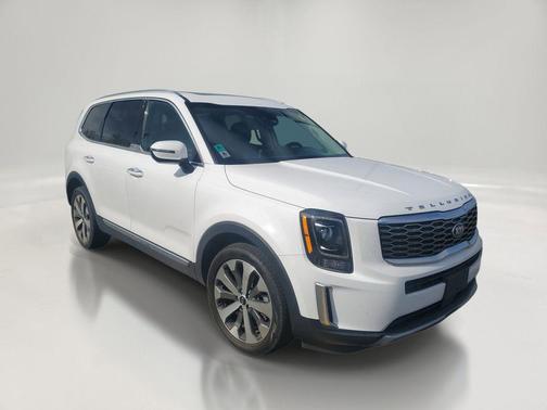 Glacial White Pearl 2021 Kia Telluride S