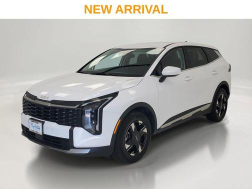 Glacial White Pearl 2026 Kia Sportage LX