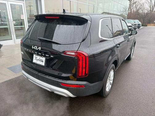 2022 Kia Telluride LX