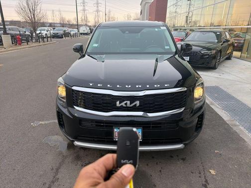 2022 Kia Telluride LX