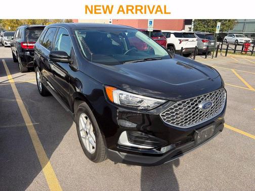 Black Metallic 2024 Ford Edge SEL