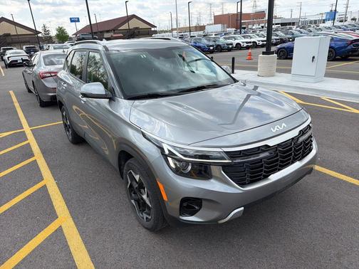Steel Gray 2025 Kia Seltos S