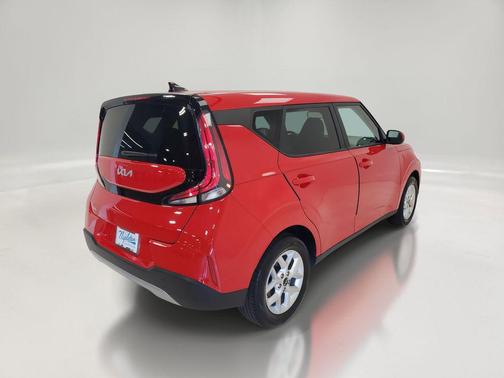 Inferno Red 2025 Kia Soul LX