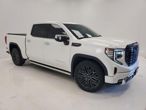 White Frost Tricoat 2022 GMC Sierra 1500 Denali Ultimate