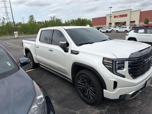 White Frost Tricoat 2022 GMC Sierra 1500 Denali Ultimate