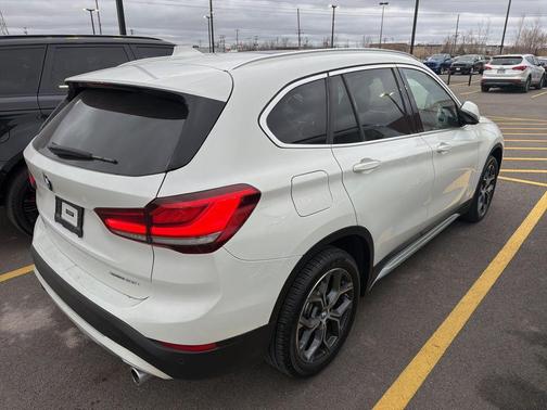 2021 BMW X1 xDrive28i