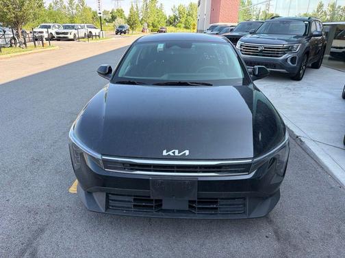 Aurora Black Pearl 2025 Kia K4 LXS