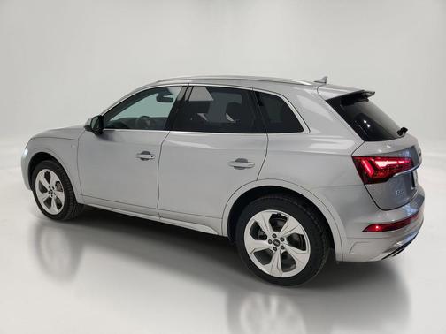 2022 Audi Q5 45 S line Premium Plus