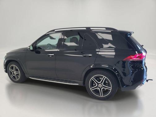 Black 2022 Mercedes-Benz GLE 450 4MATIC