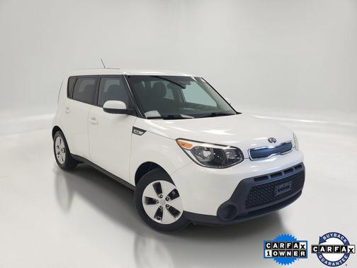 Clear White 2016 Kia Soul Base