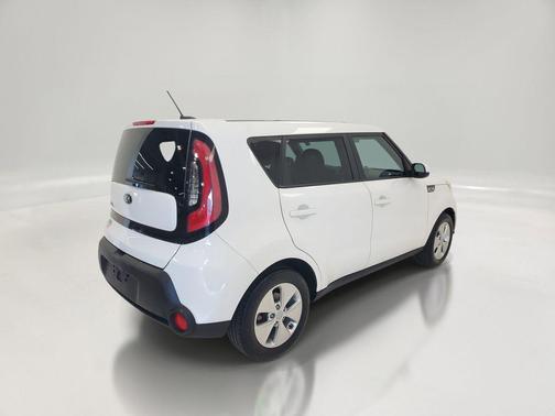 Clear White 2016 Kia Soul Base