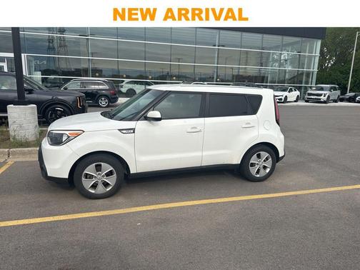 Clear White 2016 Kia Soul Base