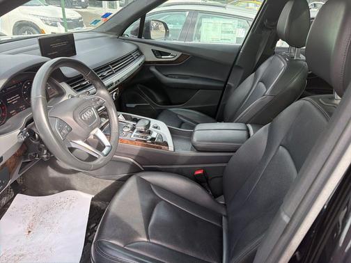 2019 Audi Q7 45 Premium Plus