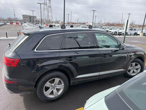 2019 Audi Q7 45 Premium Plus