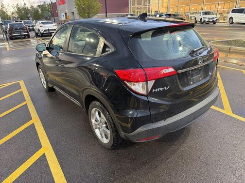 Crystal Black Pearl 2021 Honda HR-V LX