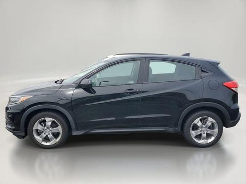Crystal Black Pearl 2021 Honda HR-V LX