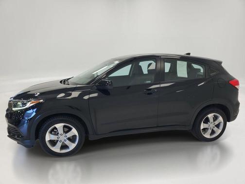 Crystal Black Pearl 2021 Honda HR-V LX
