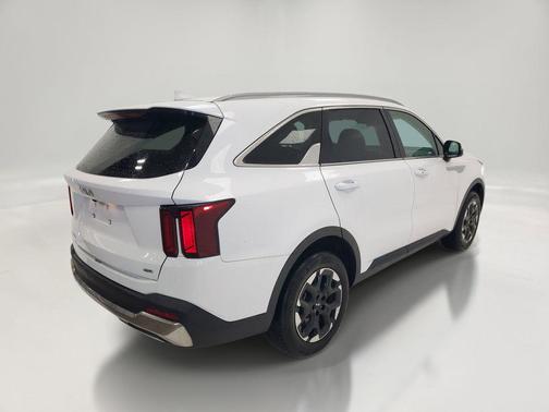 Glacial White Pearl 2024 Kia Sorento S
