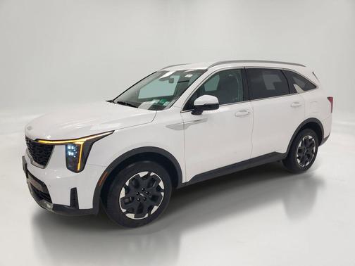 Glacial White Pearl 2024 Kia Sorento S