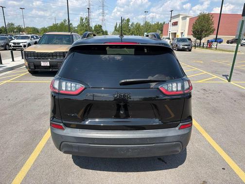 Diamond Black Crystal Pearlcoat 2021 Jeep Cherokee Latitude Plus