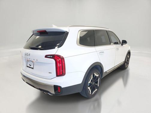 Glacial White Pearl 2025 Kia Telluride S