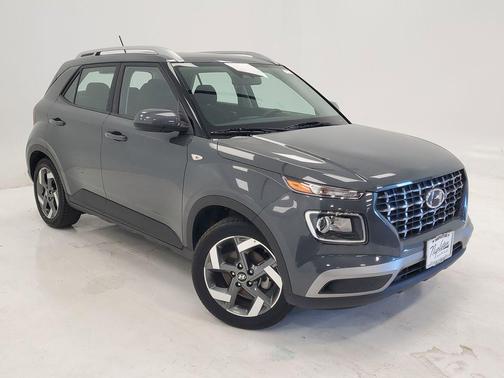Ecotronic Gray 2025 Hyundai VENUE SEL