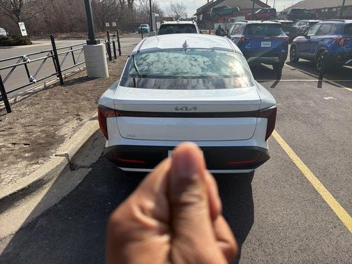 2025 Kia K4 LXS