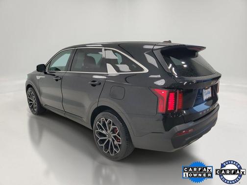 Ebony Black 2022 Kia Sorento LX