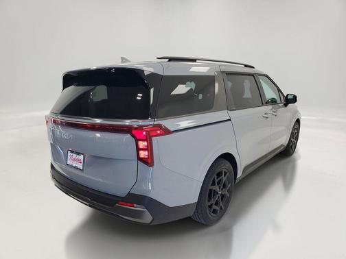 Ceramic Silver 2025 Kia Carnival SX