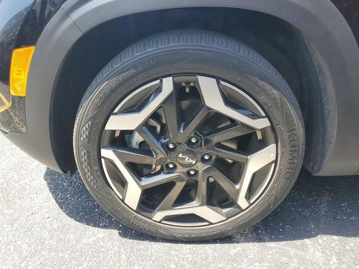 Fusion Black 2024 Kia Seltos SX Turbo
