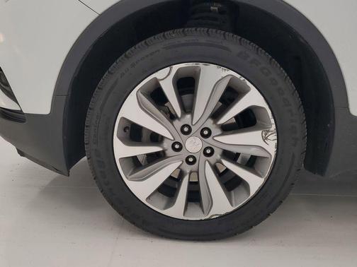 Summit White 2020 Buick Encore Preferred