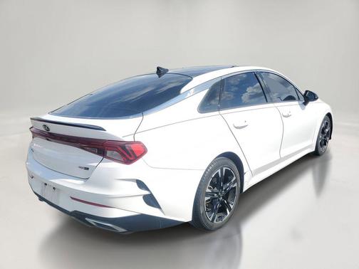 Glacial White Pearl 2021 Kia K5 GT-Line
