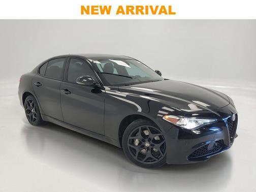 2021 Alfa Romeo Giulia Base