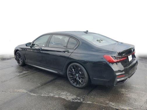 2021 BMW 750 i xDrive