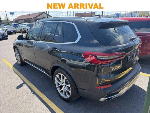 Black Sapphire Metallic 2019 BMW X5 xDrive40i