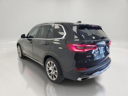 Black Sapphire Metallic 2019 BMW X5 xDrive40i